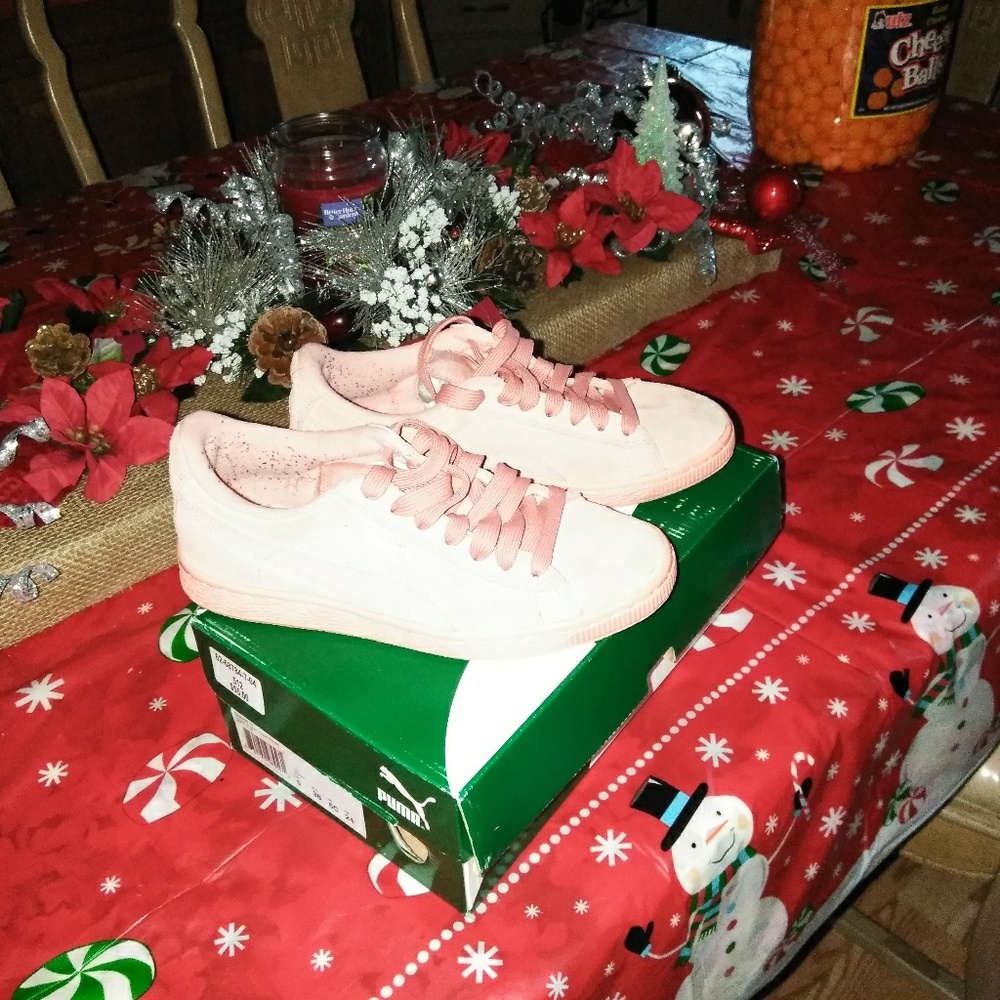 Puma - Picture 3 of 3